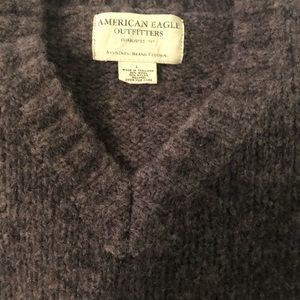 American Eagle sweater